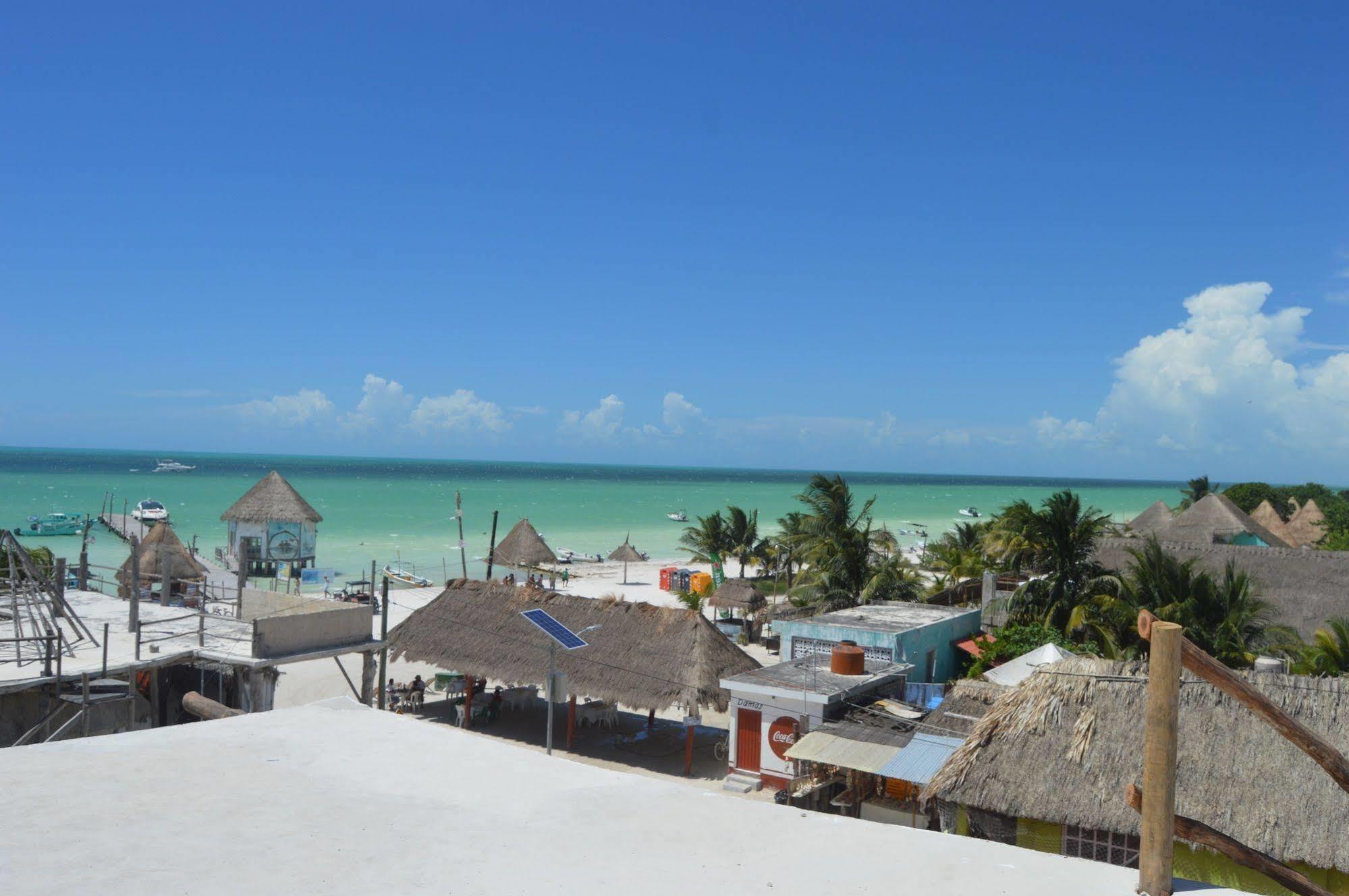 Отель La Chaya Holbox Экстерьер фото